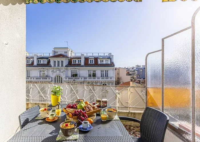 Fleurs 22 - City Center - Modern W Terrace